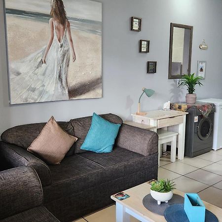 Topanga 17 Uvongo Beach Extérieur photo